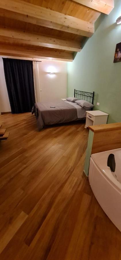 Il Mascherone Sepino Bagian luar foto